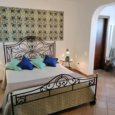 Alojamento de Acomodação e Pequeno-almoço Relais Donna Teresa Coast *