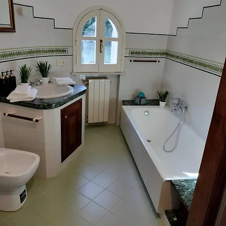 Villa Donna Teresa Sorrento Coast Bed and Breakfast 4*