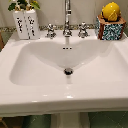 Relais Donna Teresa Coast