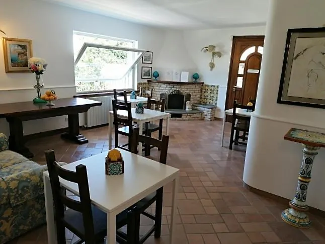 Relais Donna Teresa Coast Couette-café